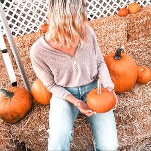 ‼️ MUST GO |Brown blouse with zipper front